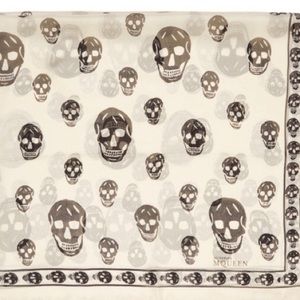 Alexander McQueen skull scarf